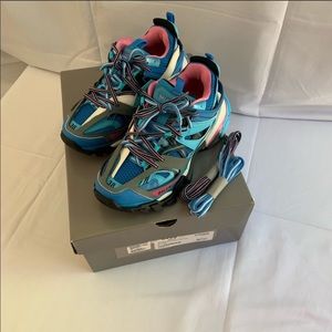 *Authentic balenciaga pink and blue Track shoes